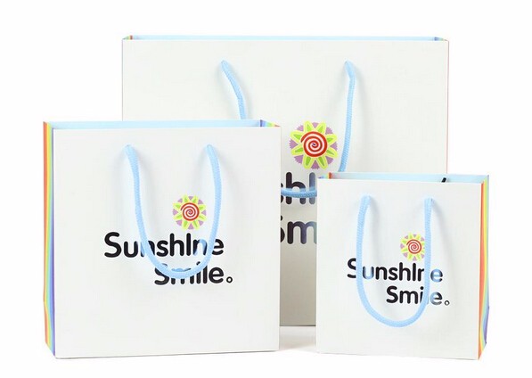 Smile精美禮品銅版紙袋定制